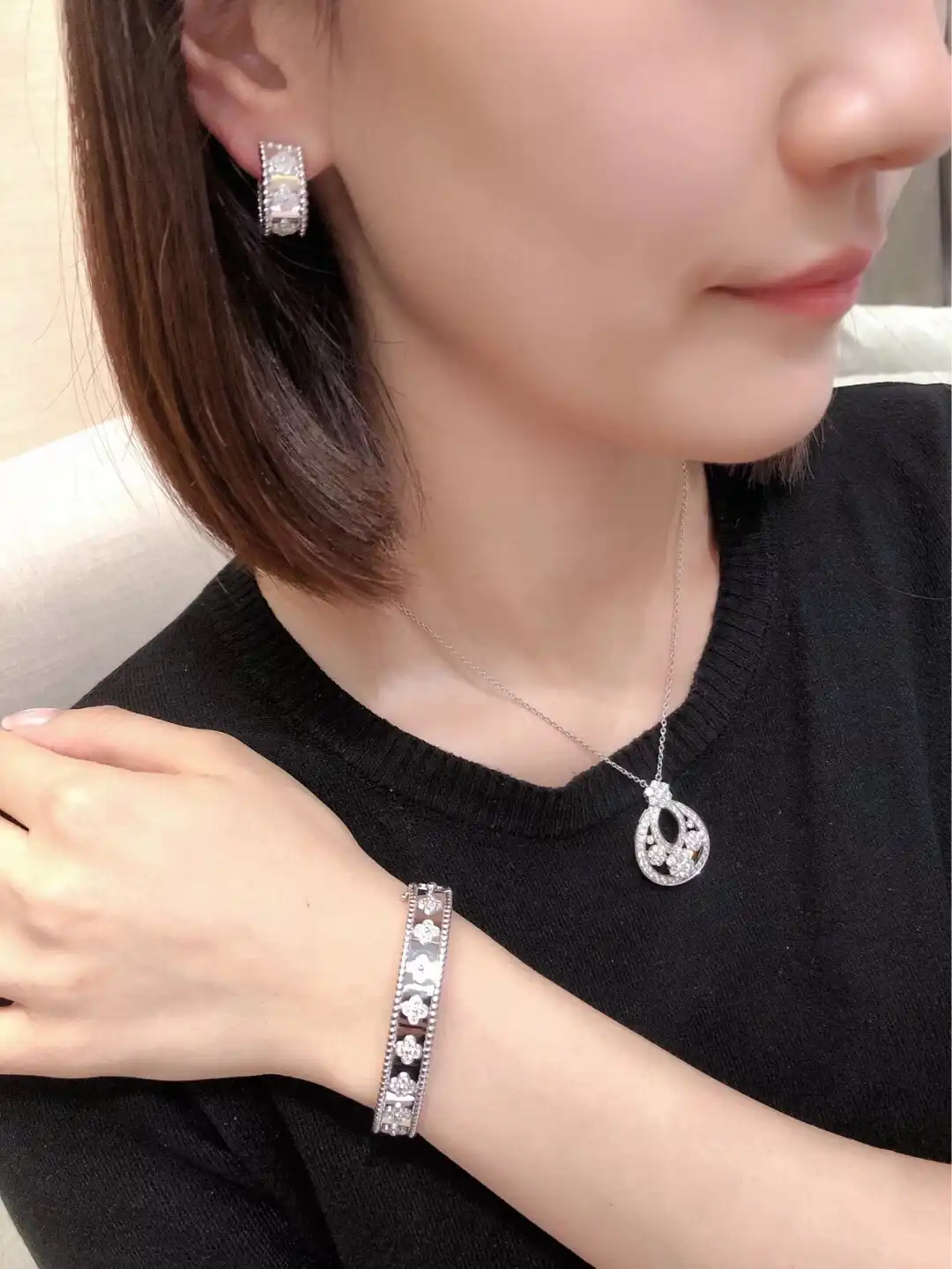 满钻手镯定制图片展示