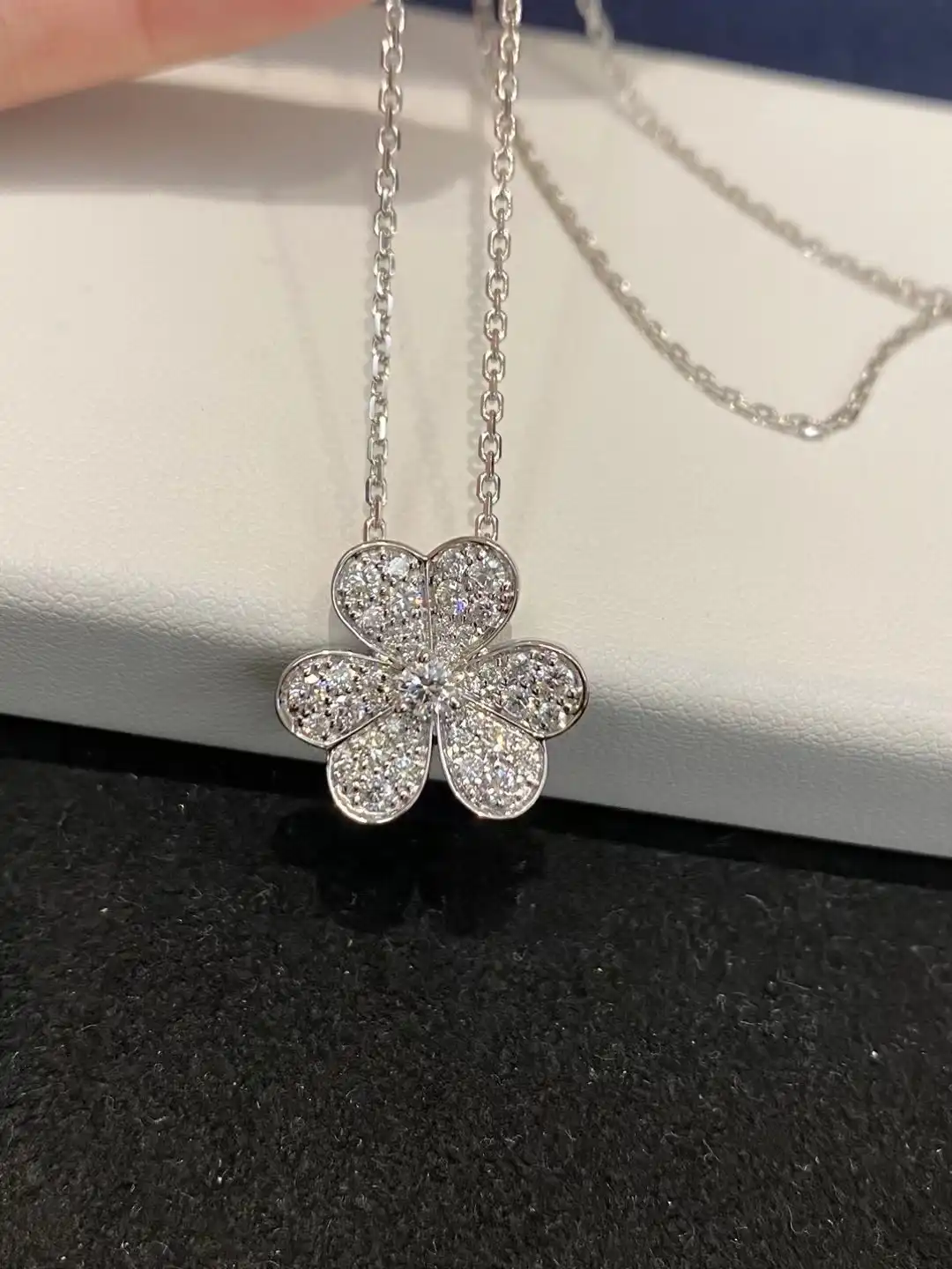 满钻手镯定制图片展示