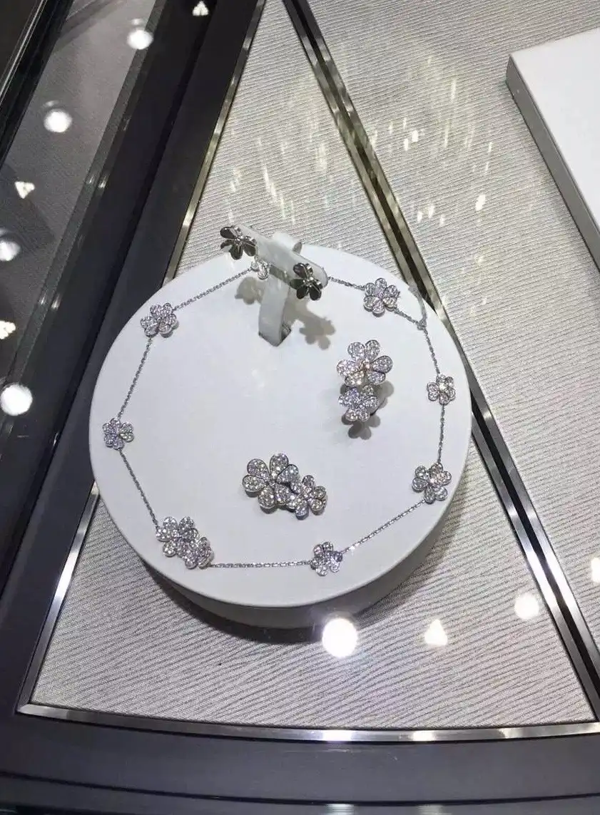 满钻手镯定制图片展示