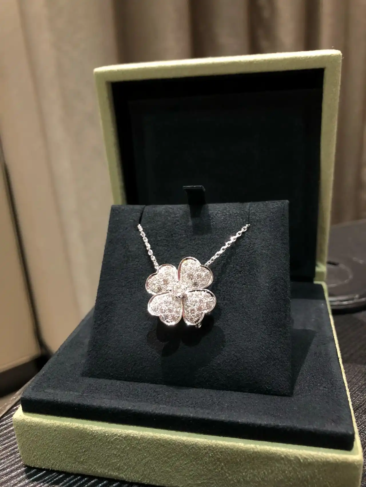 满钻手镯定制图片展示